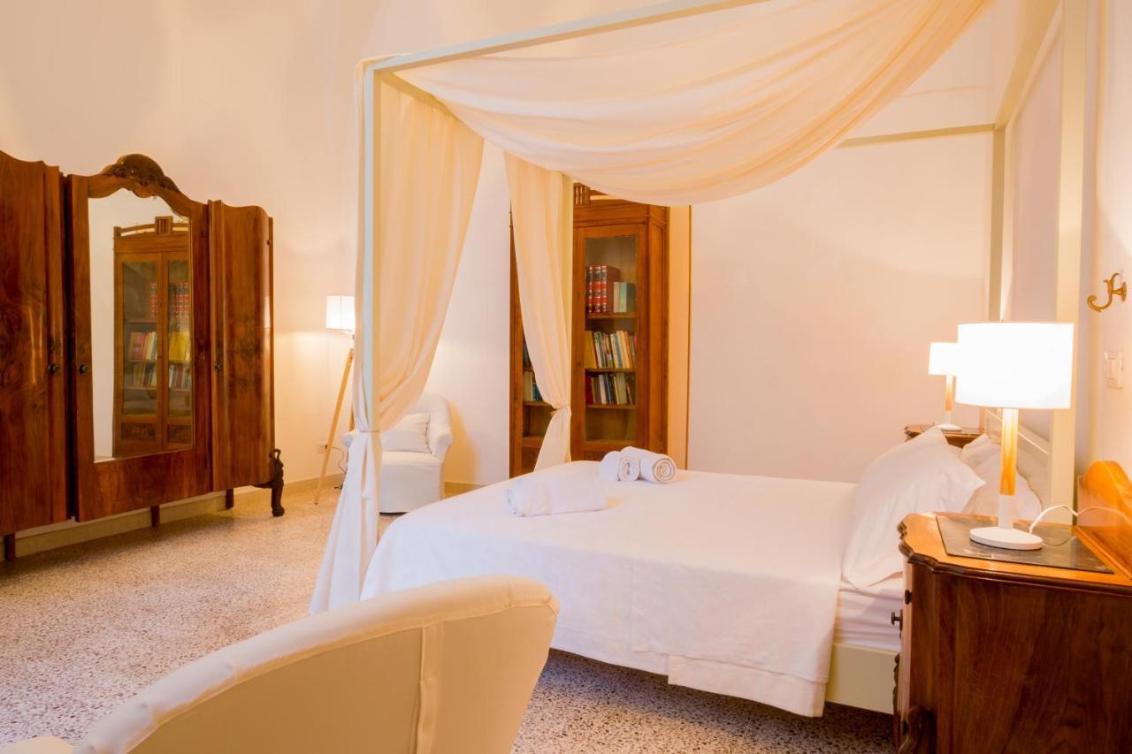 Palazzo Ashian Bed & Breakfast Acquarica del Capo Exterior photo