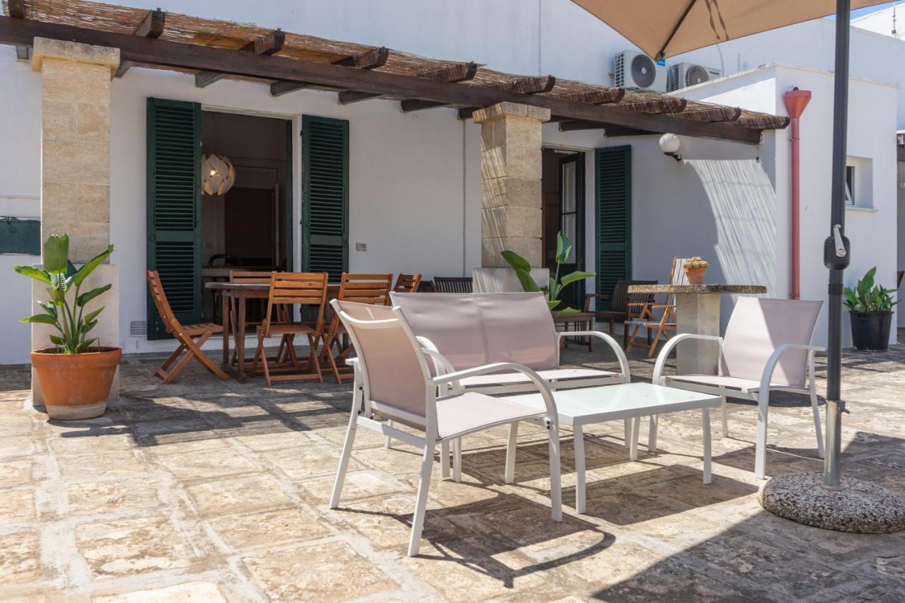 Palazzo Ashian Bed & Breakfast Acquarica del Capo Exterior photo