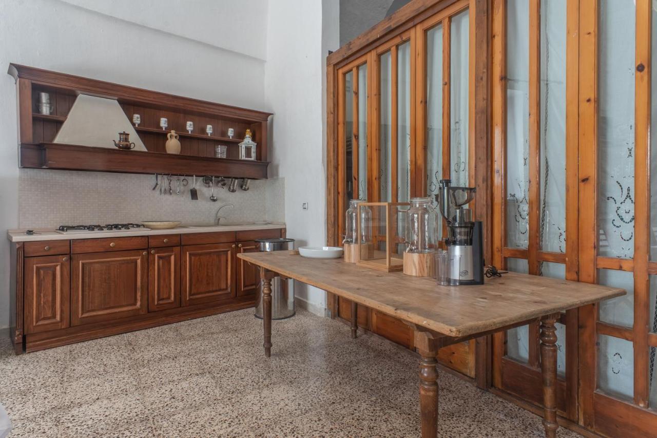 Palazzo Ashian Bed & Breakfast Acquarica del Capo Exterior photo