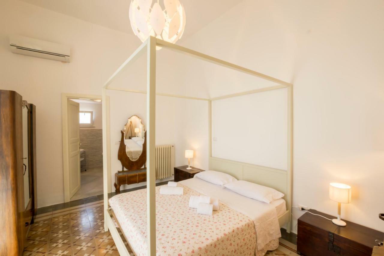 Palazzo Ashian Bed & Breakfast Acquarica del Capo Exterior photo
