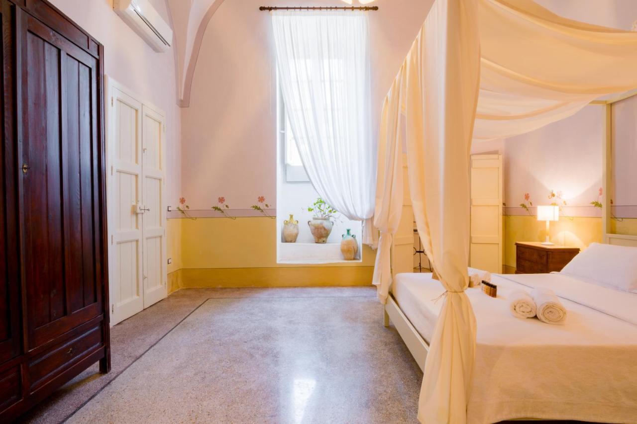 Palazzo Ashian Bed & Breakfast Acquarica del Capo Exterior photo